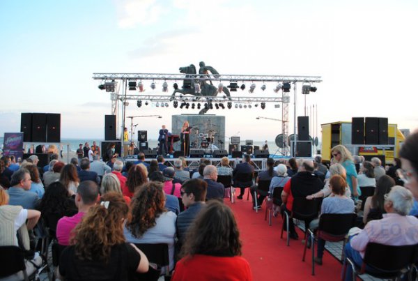 Ξεκίνησε το «Φεστιβάλ Τουρισμού 2016» στην Νέα Παραλία της Θεσσαλονίκης